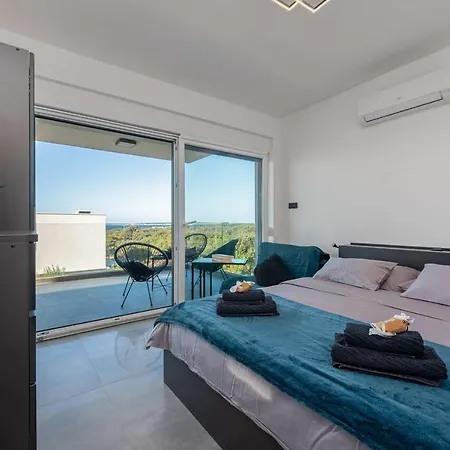 Marton - Mandre, Pag