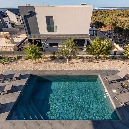 Marton - Mandre, Pag Villa